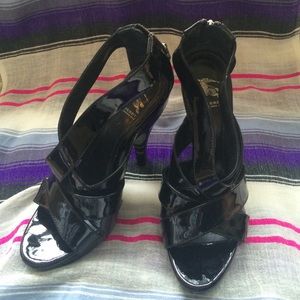 Burberry 💯 authentic heels